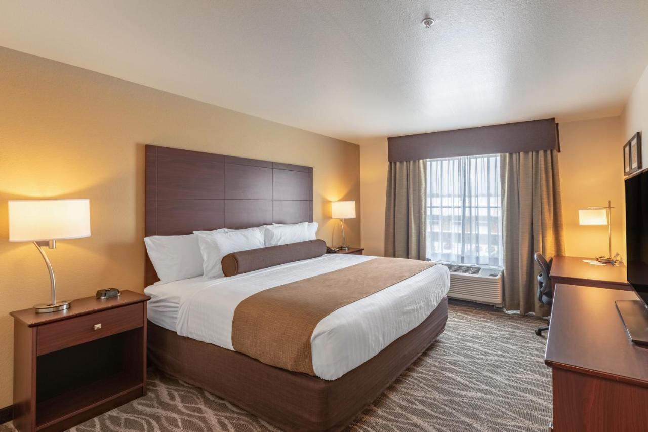 Cobblestone Hotel & Suites Hartford Exterior foto