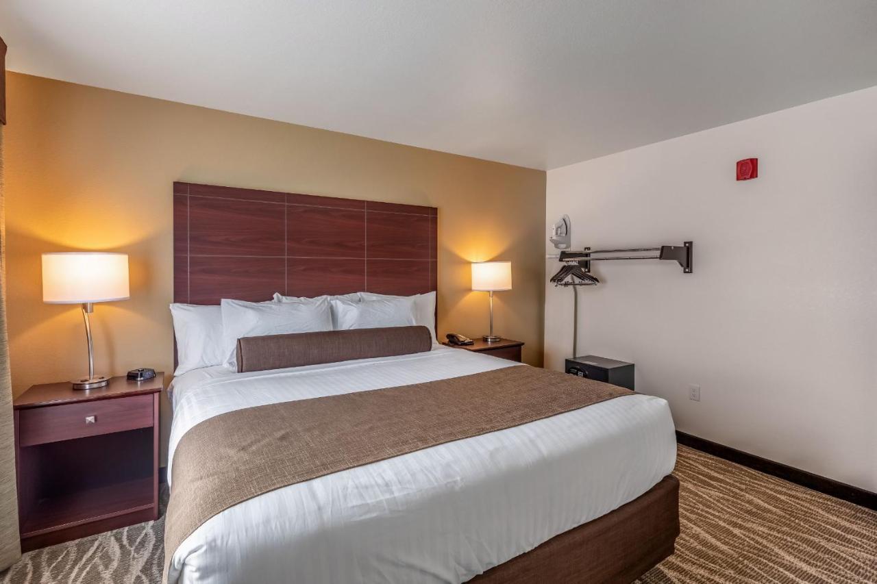 Cobblestone Hotel & Suites Hartford Exterior foto